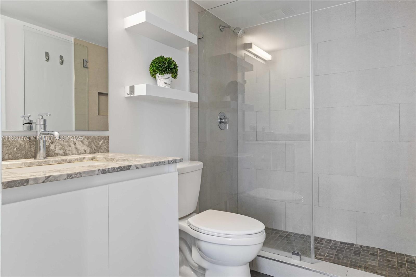 540 Brickell Key Dr #1519, Miami FL 33131