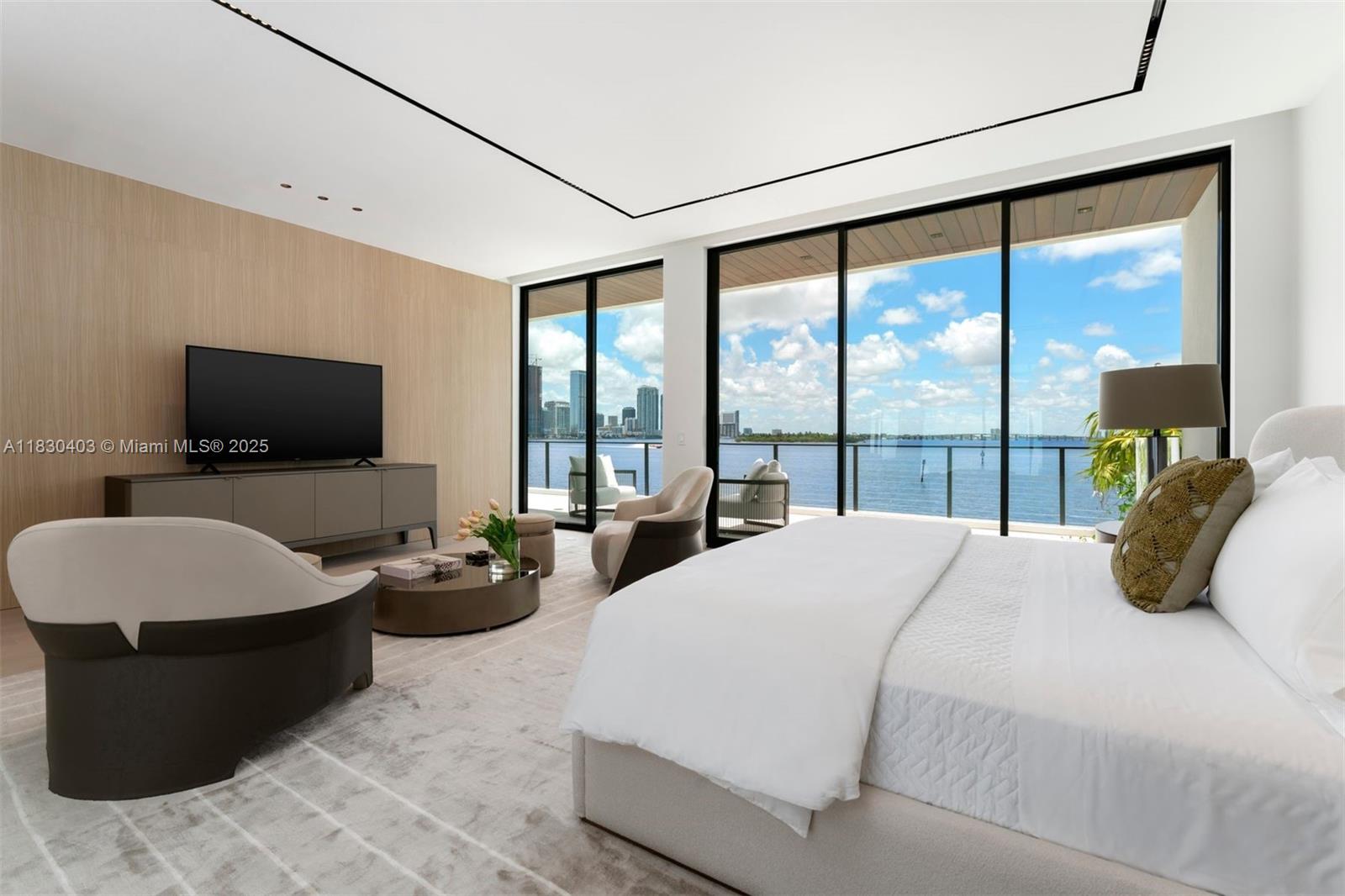 1045 N Venetian Dr, Miami FL 33139