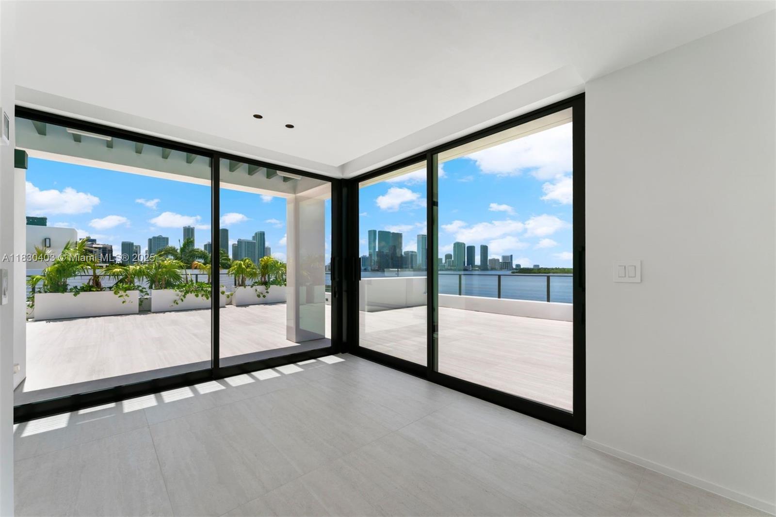 1045 N Venetian Dr, Miami FL 33139