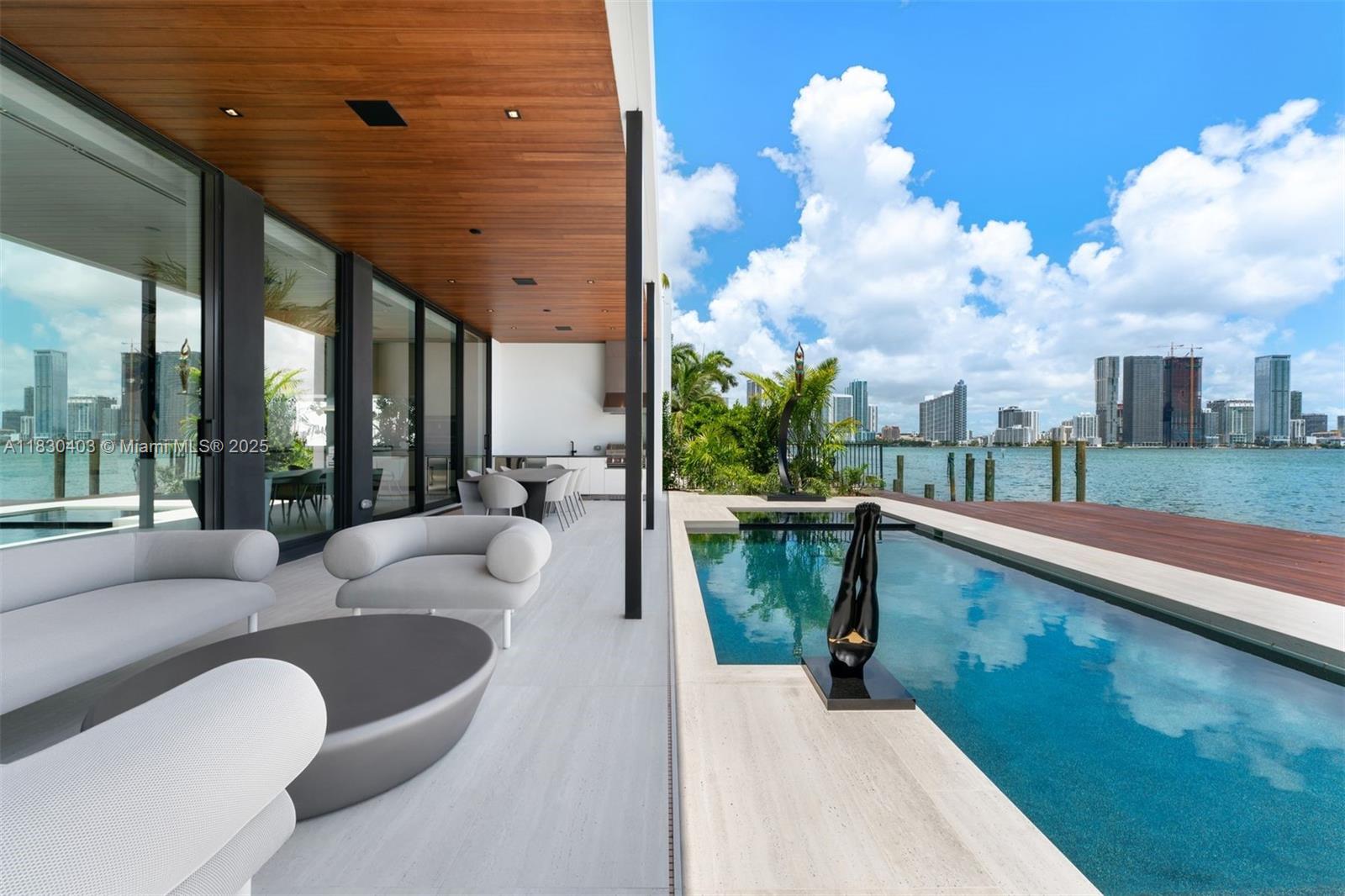 1045 N Venetian Dr, Miami FL 33139