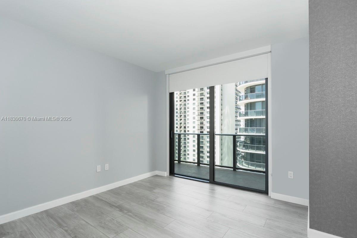 45 SW 9th St #1906, Miami FL 33130