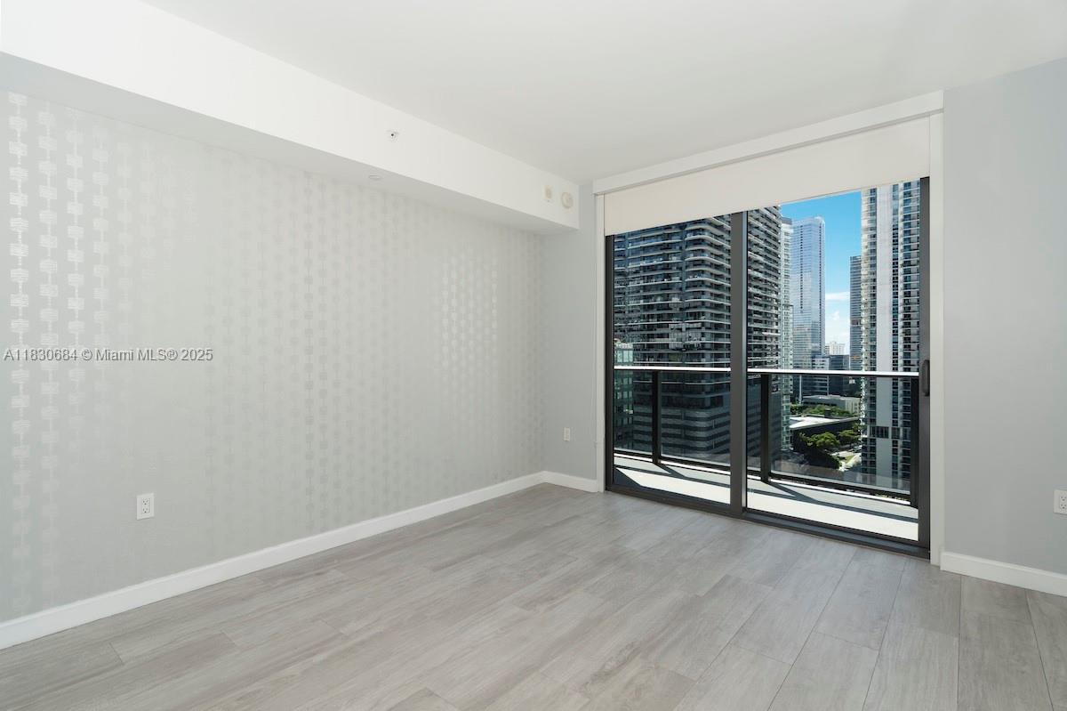 45 SW 9th St #1906, Miami FL 33130