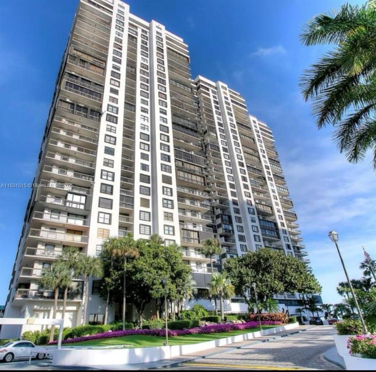 2333 Brickell Ave #901, Miami FL 33129