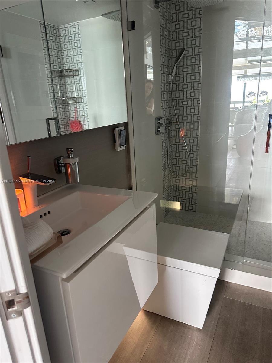 2333 Brickell Ave #901, Miami FL 33129