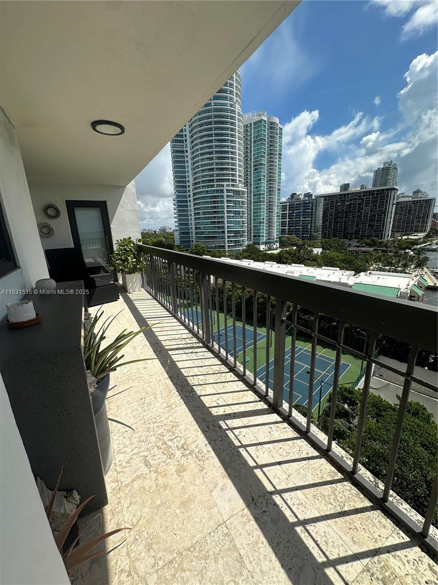 2333 Brickell Ave #901, Miami FL 33129