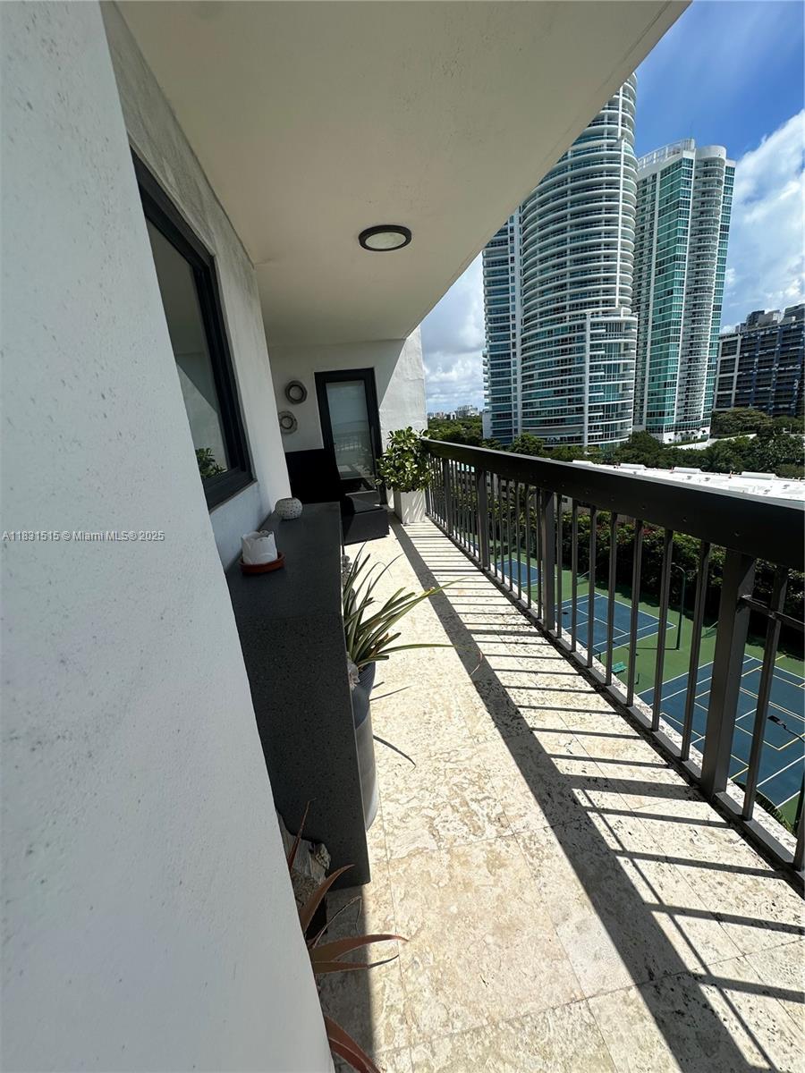 2333 Brickell Ave #901, Miami FL 33129