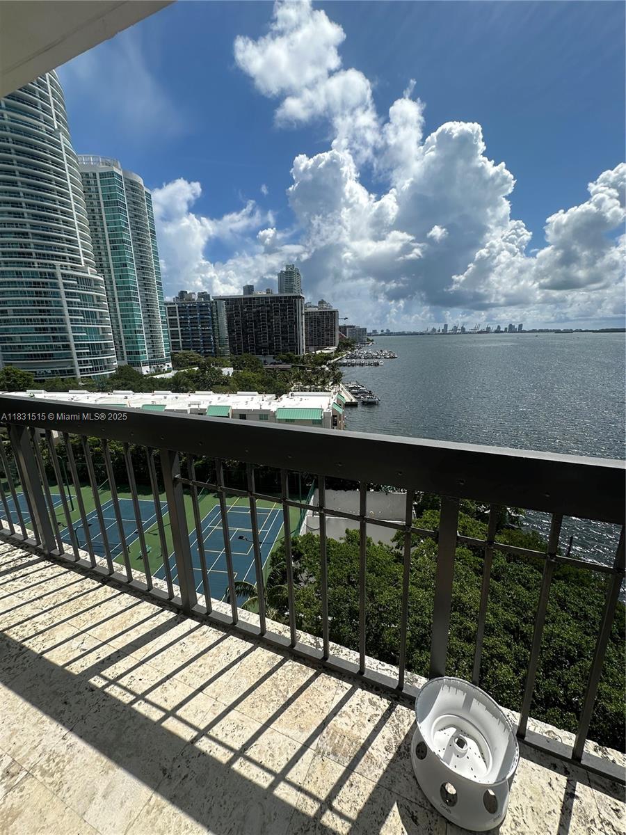 2333 Brickell Ave #901, Miami FL 33129