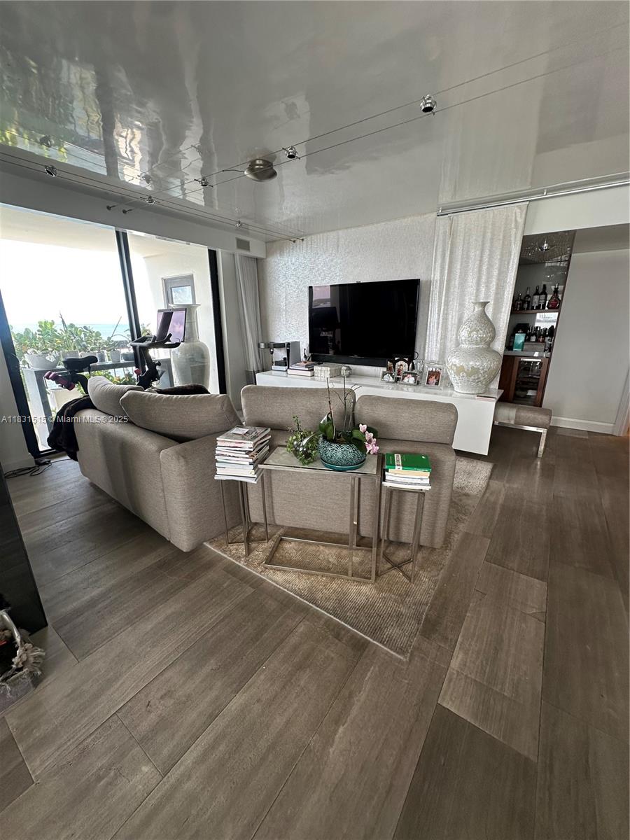 2333 Brickell Ave #901, Miami FL 33129