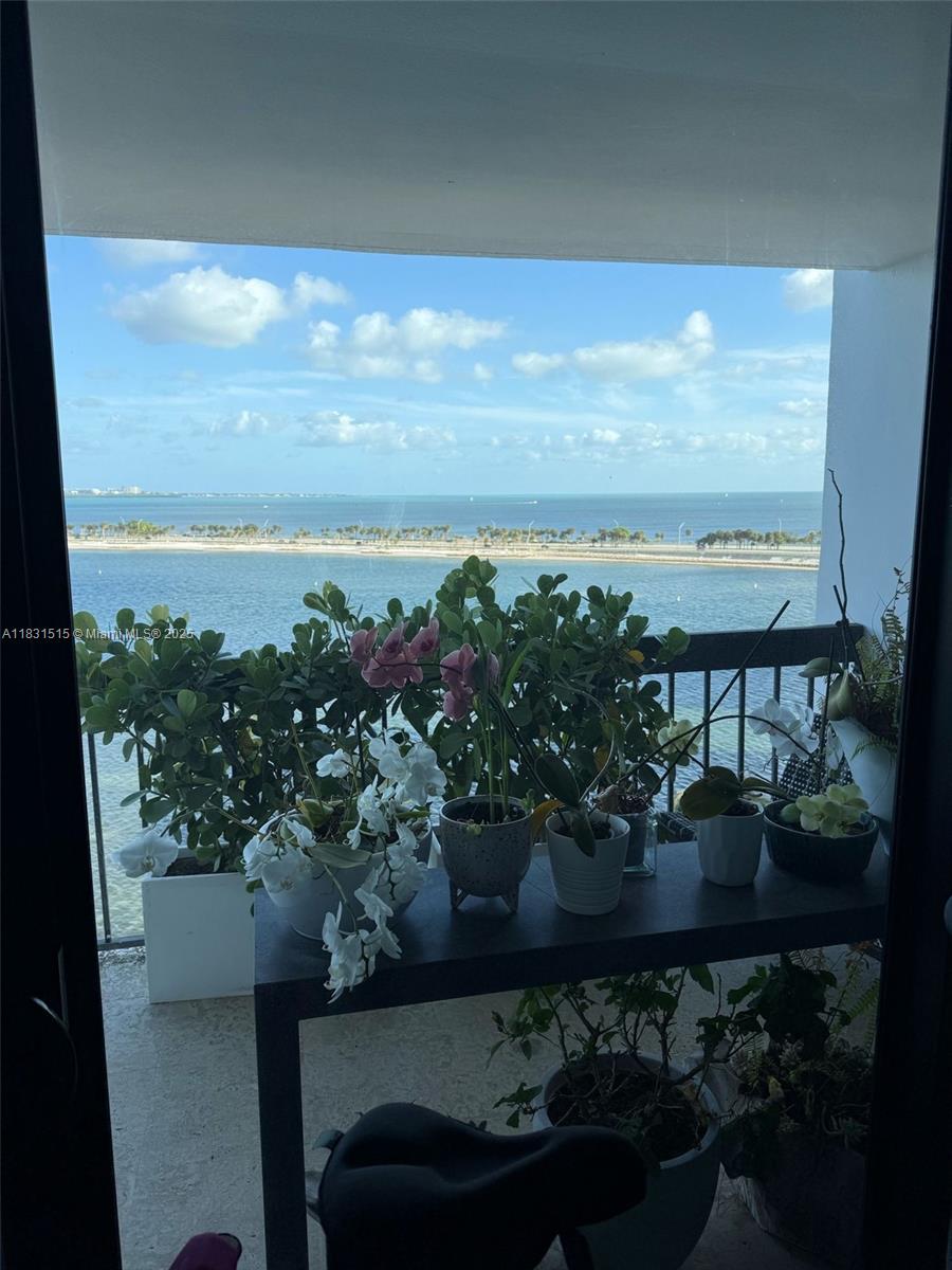 2333 Brickell Ave #901, Miami FL 33129