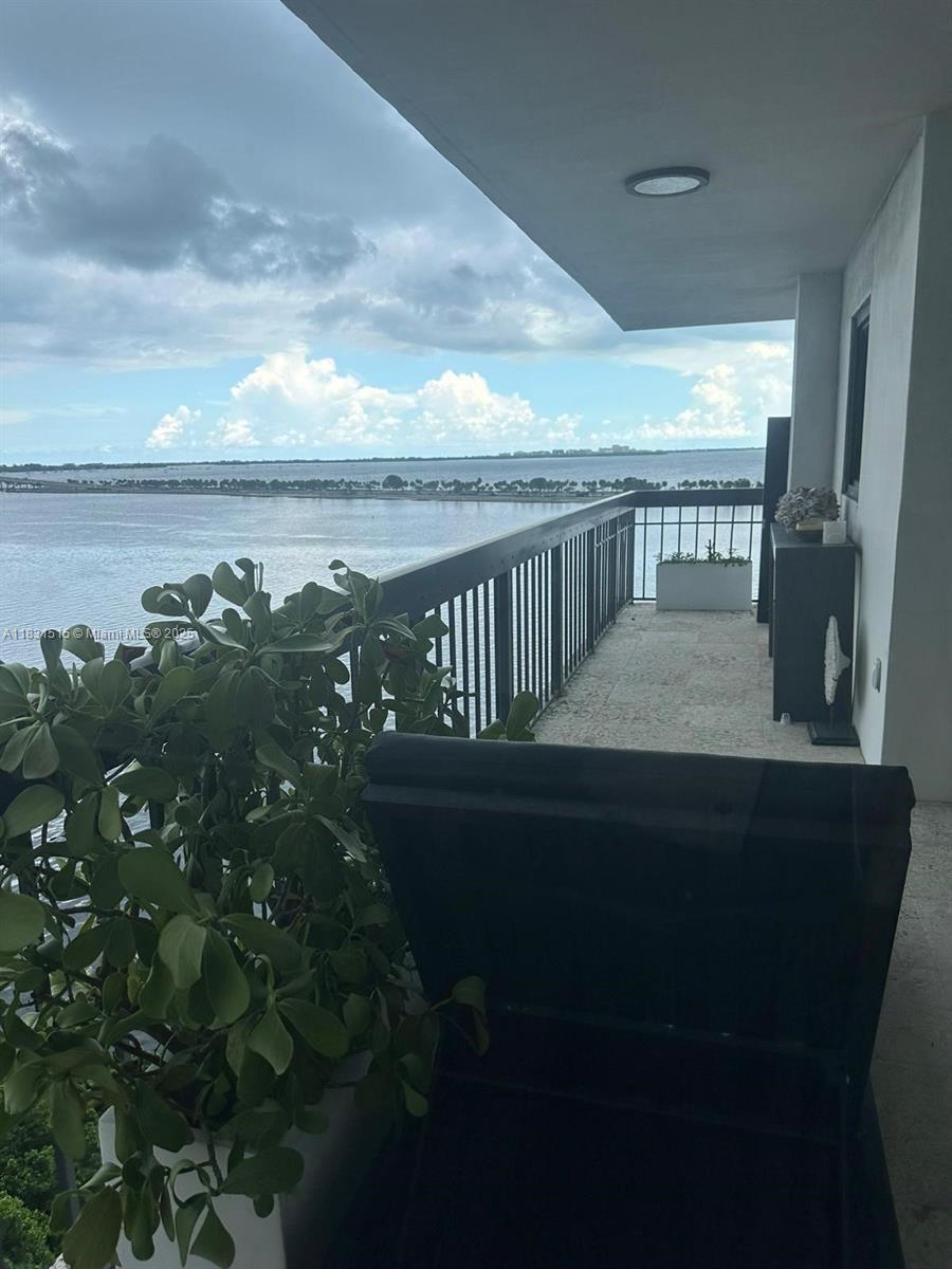 2333 Brickell Ave #901, Miami FL 33129