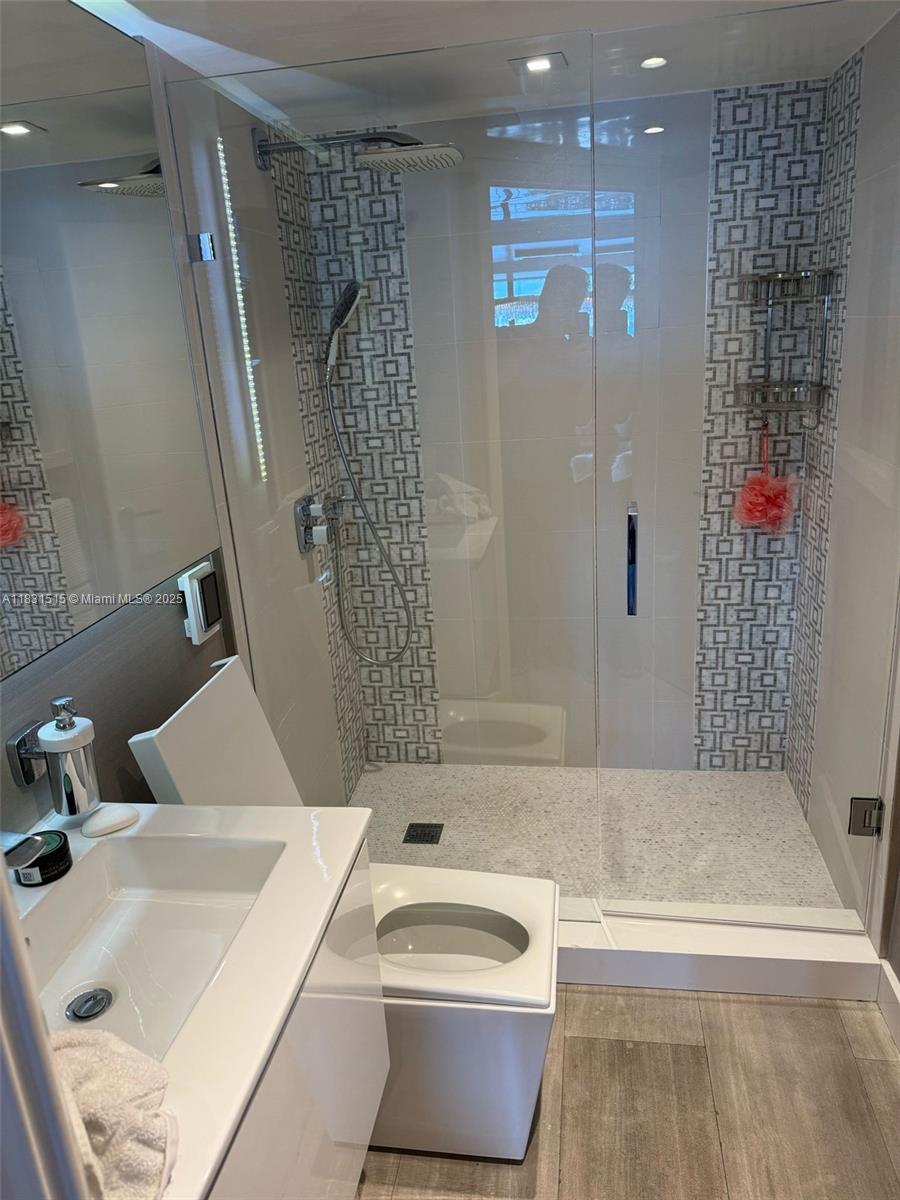 2333 Brickell Ave #901, Miami FL 33129