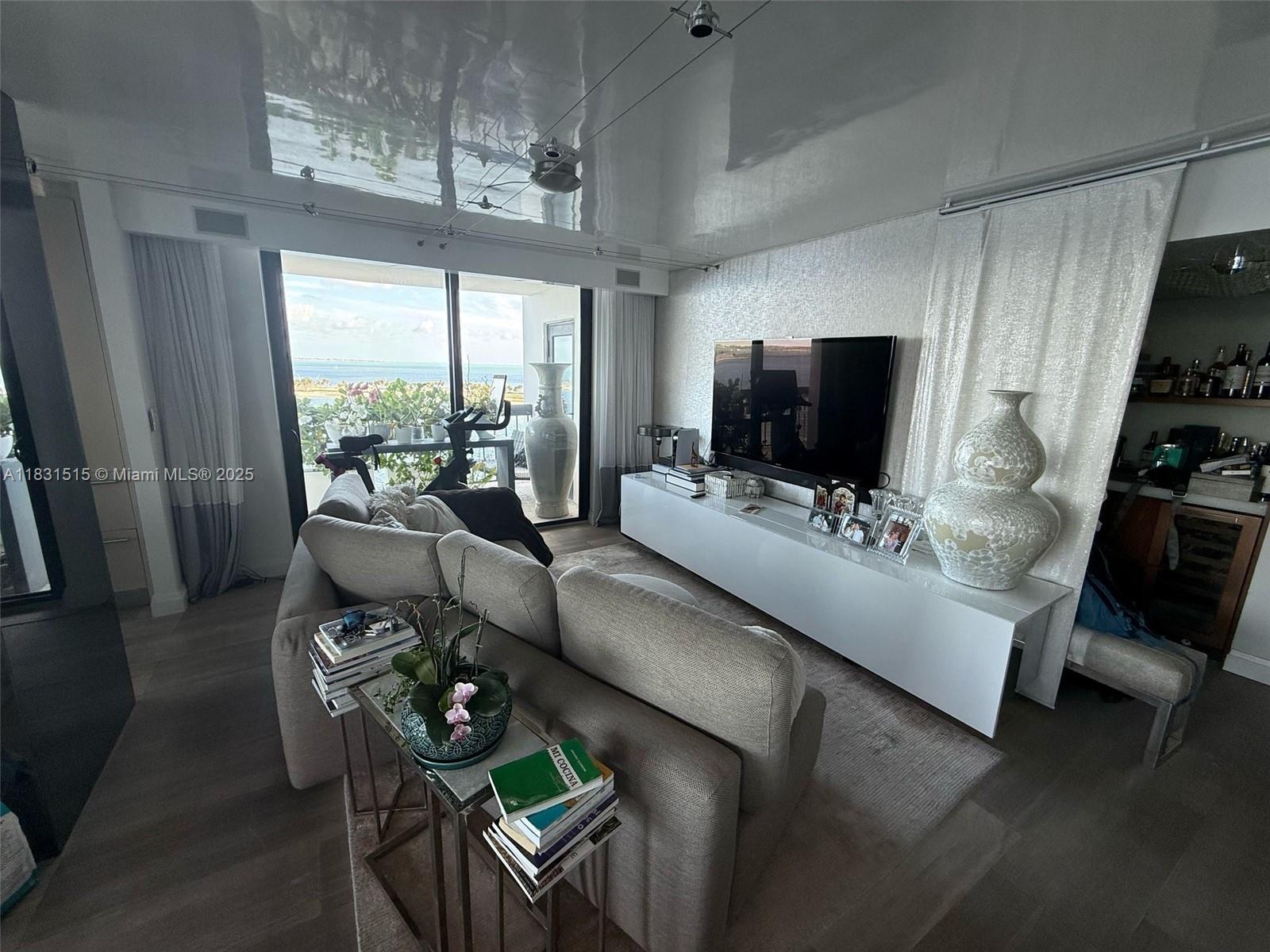 2333 Brickell Ave #901, Miami FL 33129