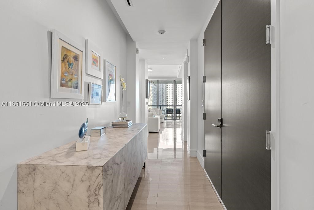 3250 NE 188th St #904, Aventura FL 33180