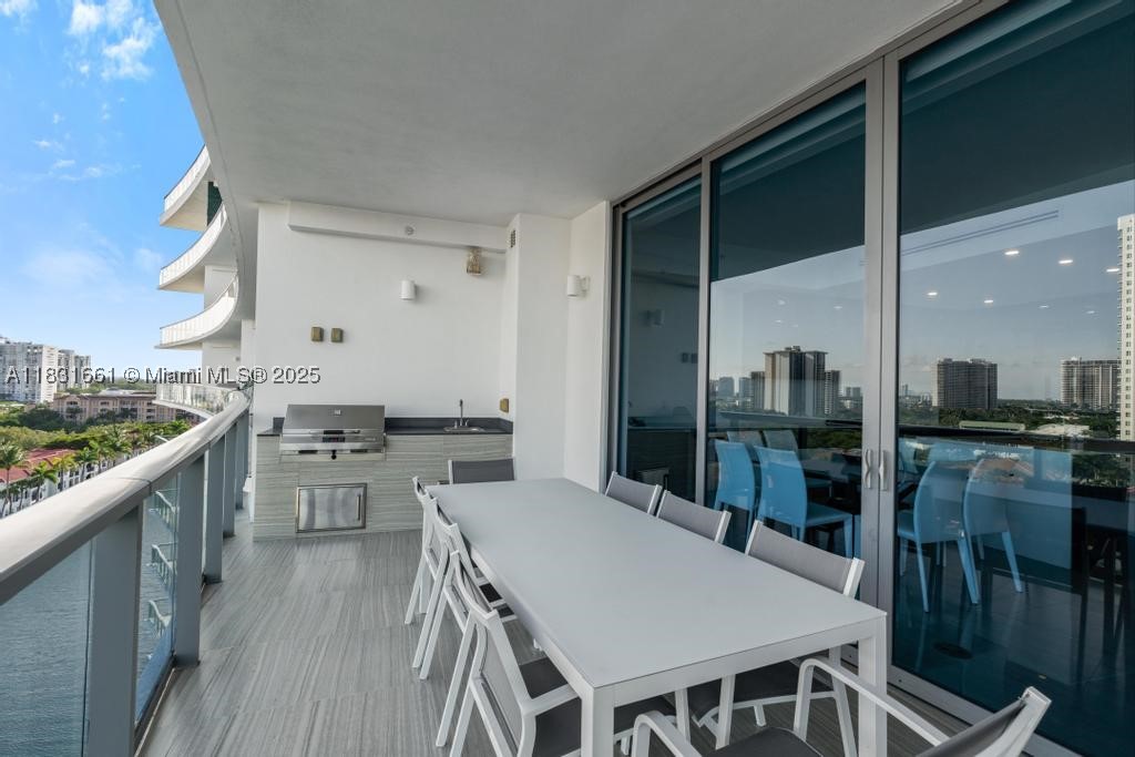 3250 NE 188th St #904, Aventura FL 33180