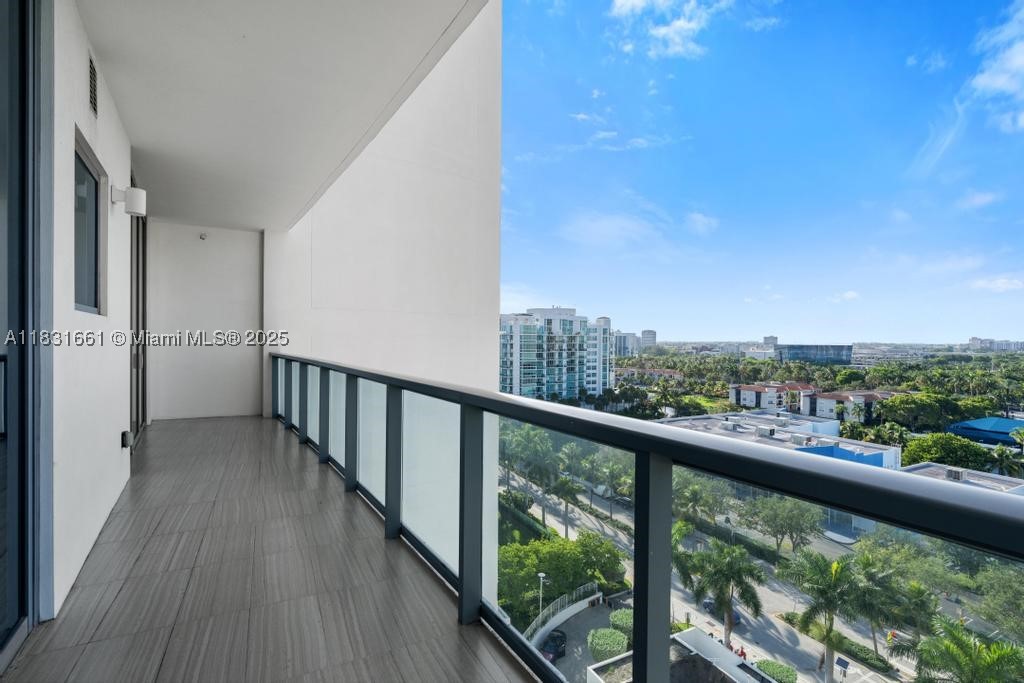 3250 NE 188th St #904, Aventura FL 33180