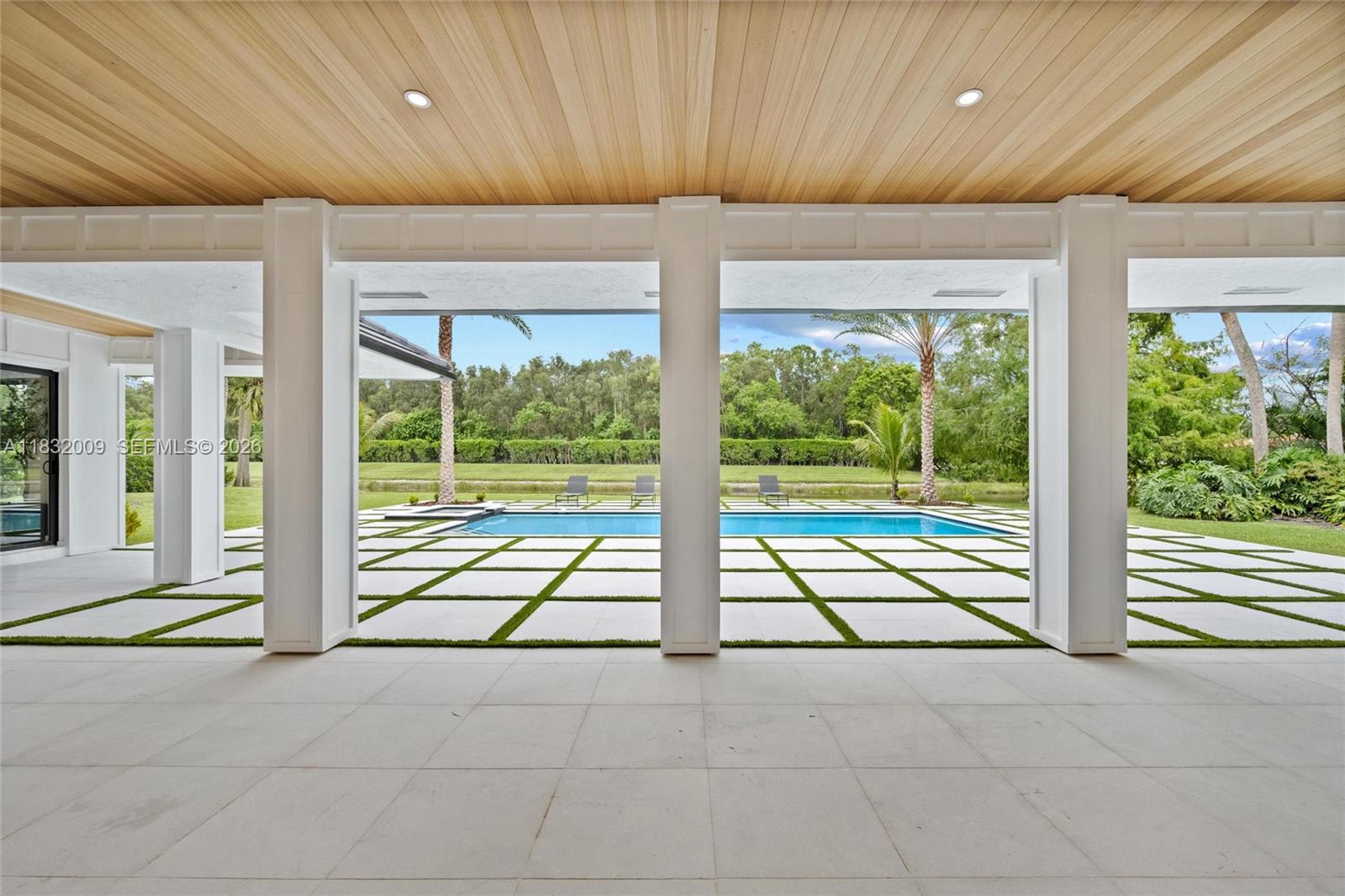 1761 Breakers West Blvd, West Palm Beach FL 33411