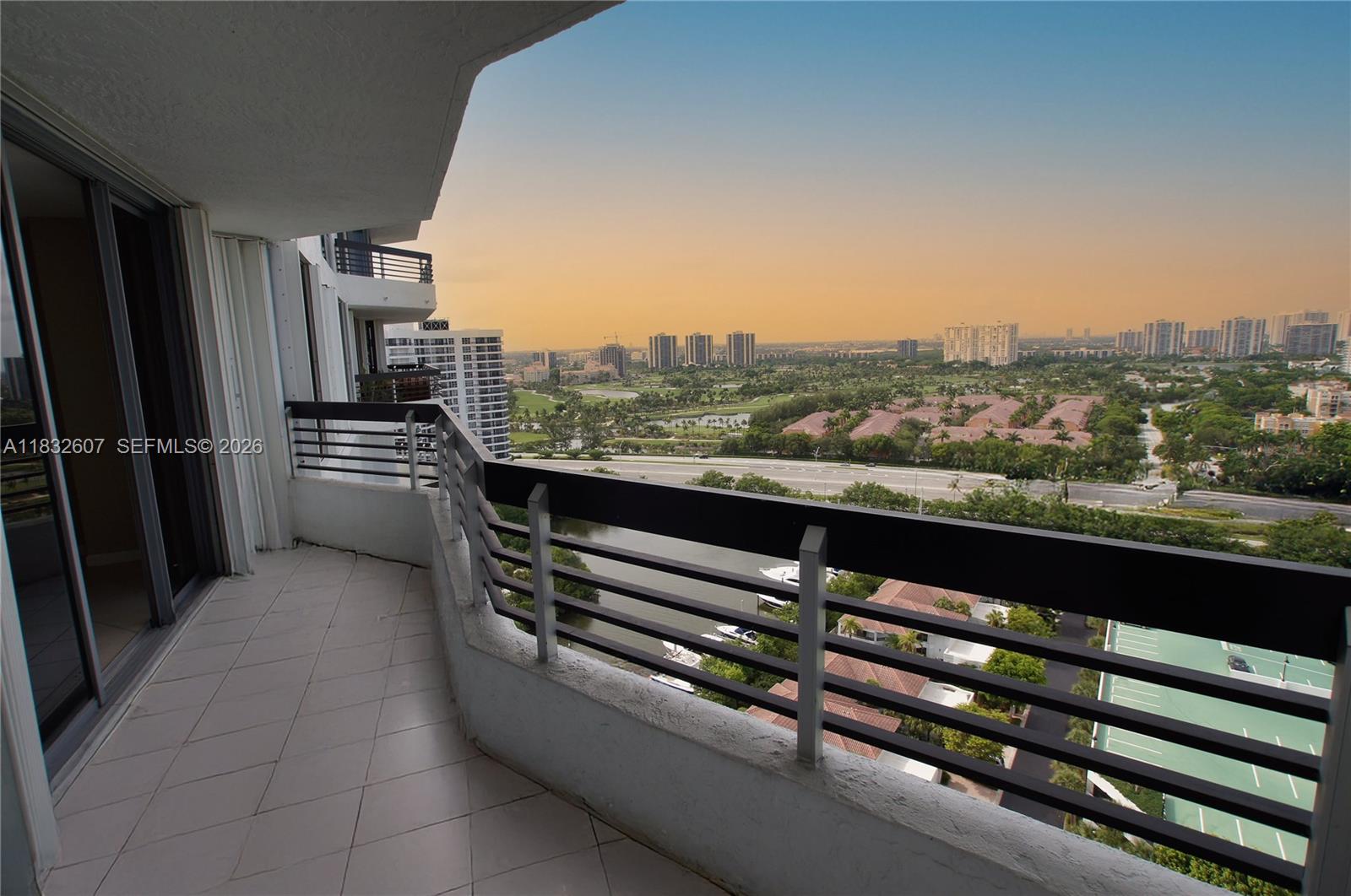 3530 Mystic Pointe Dr #2207, Aventura FL 33180