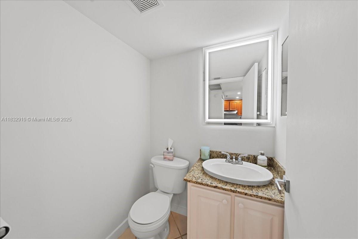540 Brickell Key Dr #412, Miami FL 33131