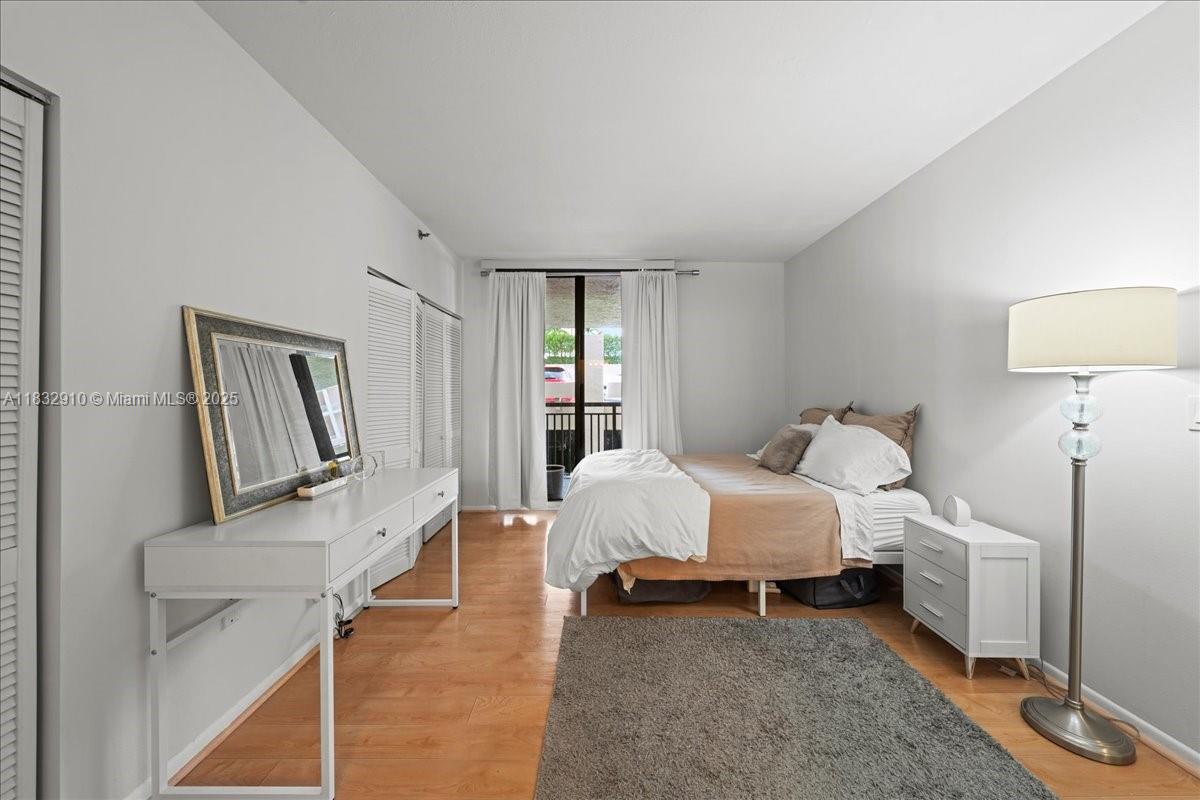 540 Brickell Key Dr #412, Miami FL 33131