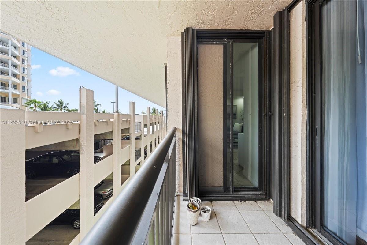 540 Brickell Key Dr #412, Miami FL 33131
