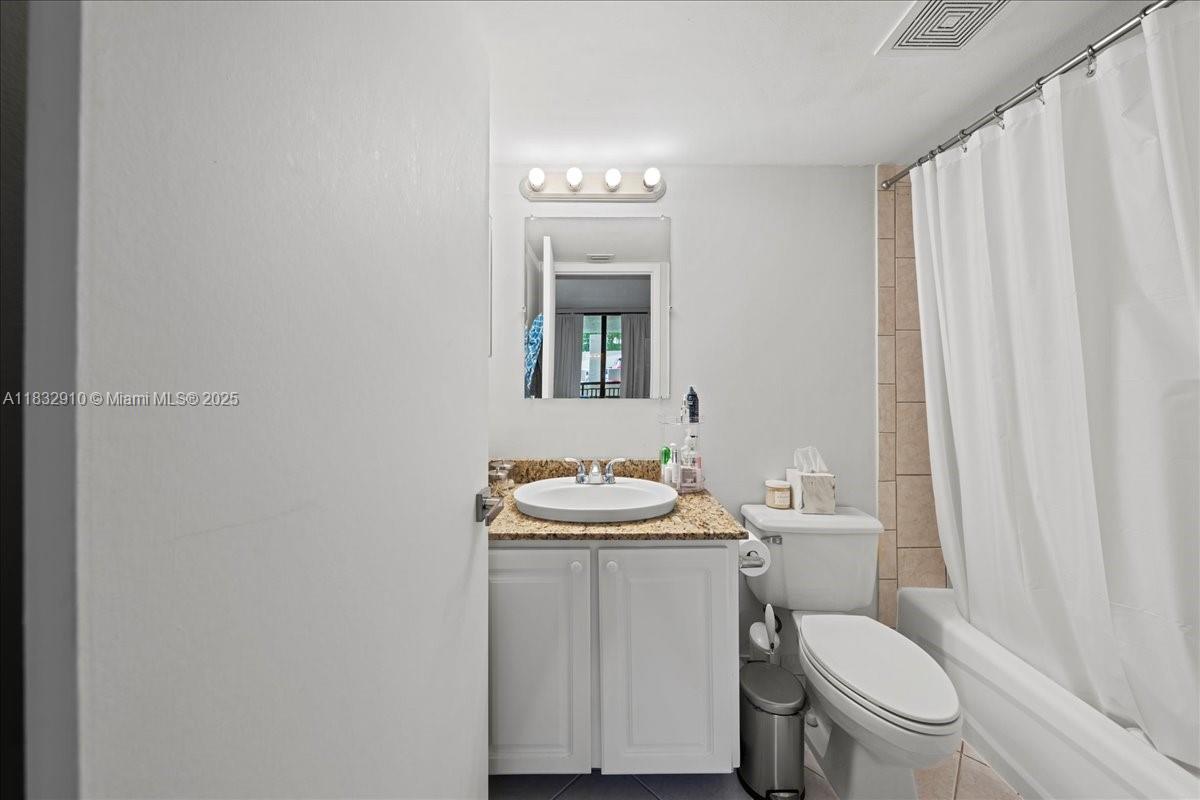 540 Brickell Key Dr #412, Miami FL 33131
