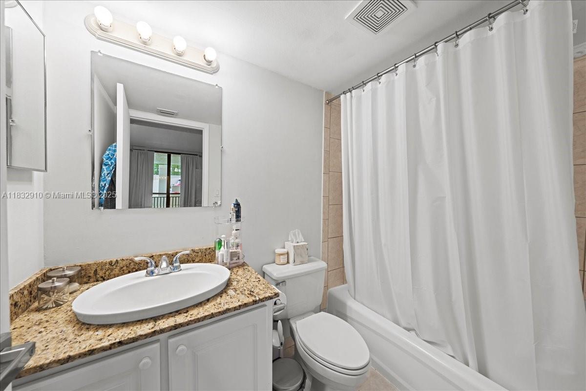 540 Brickell Key Dr #412, Miami FL 33131