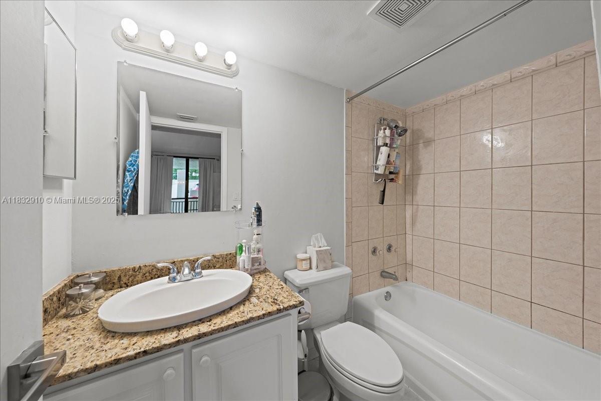 540 Brickell Key Dr #412, Miami FL 33131