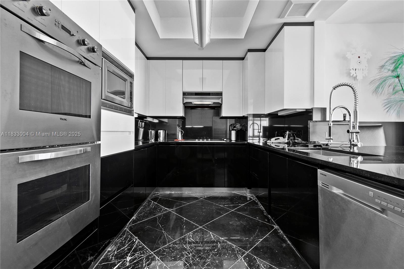 1425 Brickell Ave #42E, Miami FL 33131
