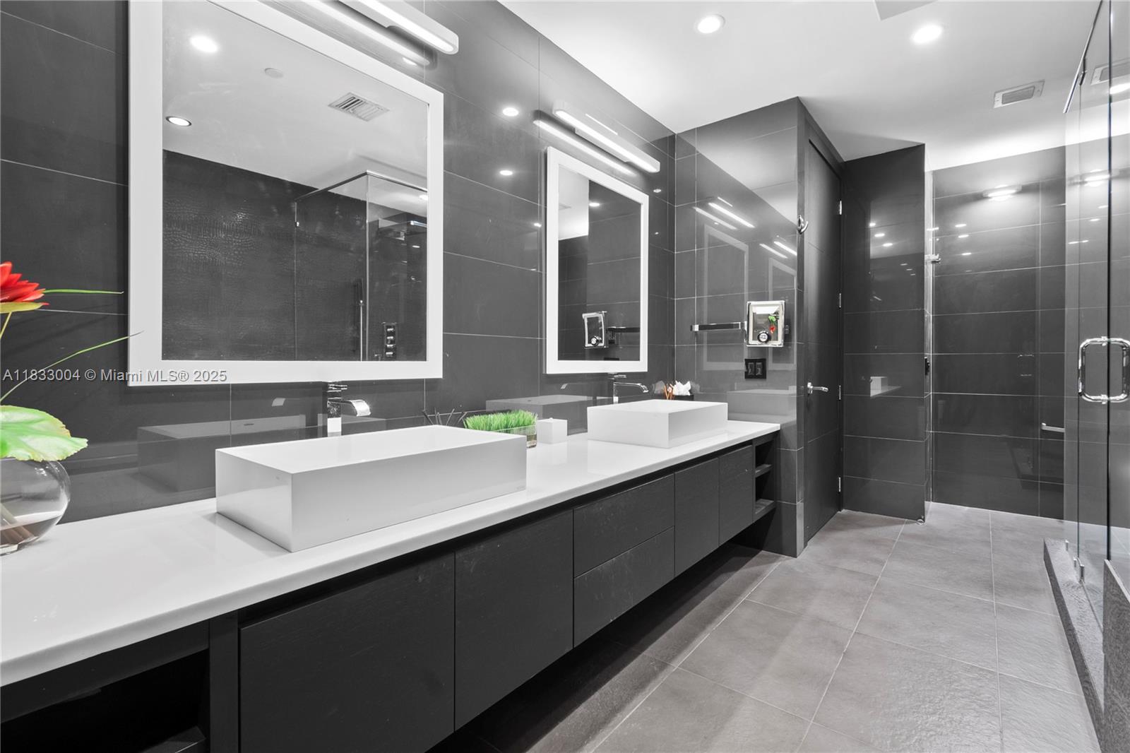 1425 Brickell Ave #42E, Miami FL 33131