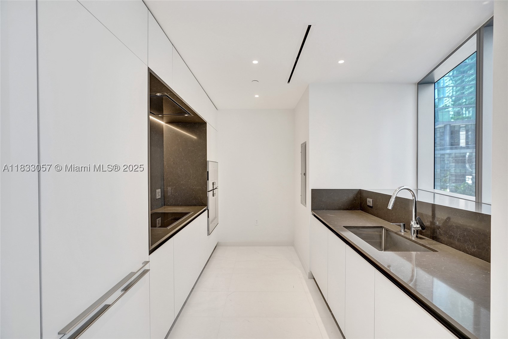 300 Biscayne Boulevard Way #505C, Miami FL 33131