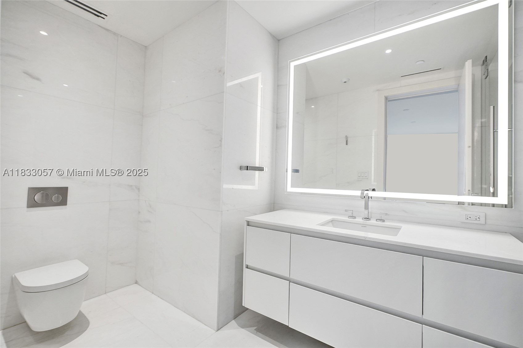300 Biscayne Boulevard Way #505C, Miami FL 33131