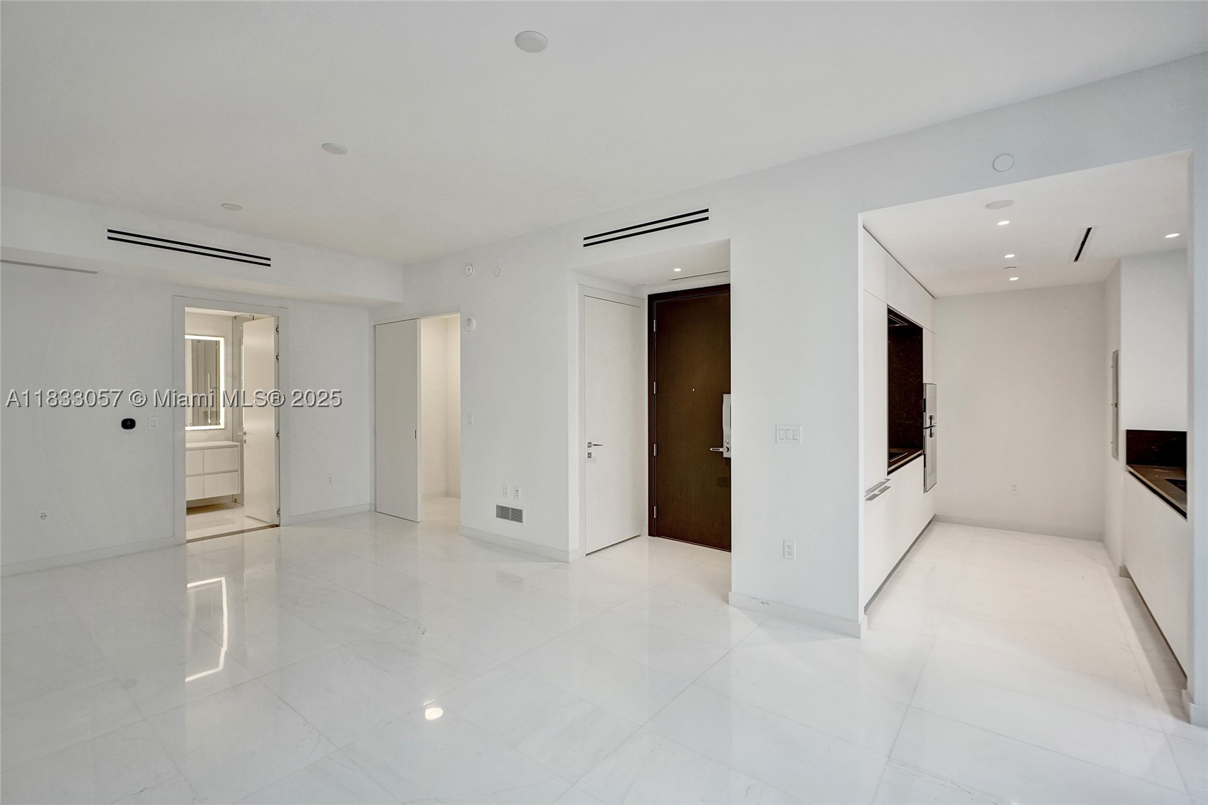 300 Biscayne Boulevard Way #505C, Miami FL 33131