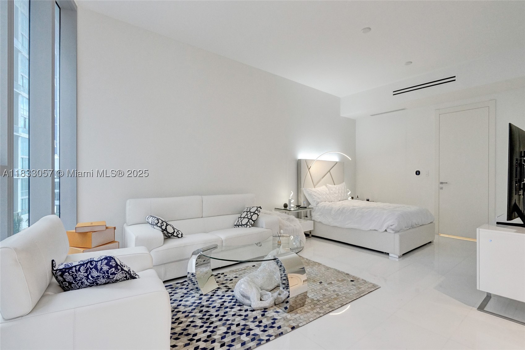 300 Biscayne Boulevard Way #505C, Miami FL 33131