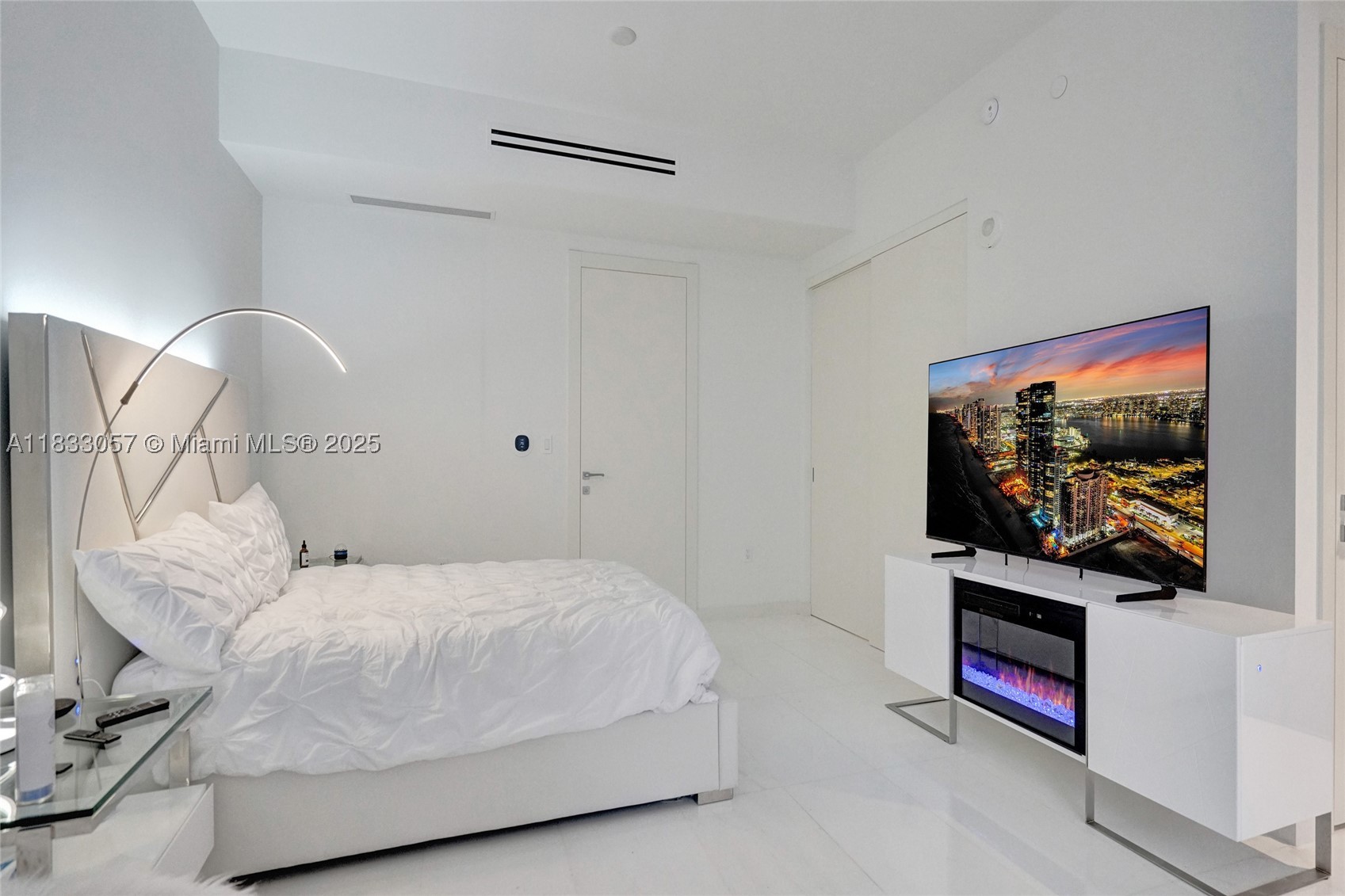 300 Biscayne Boulevard Way #505C, Miami FL 33131