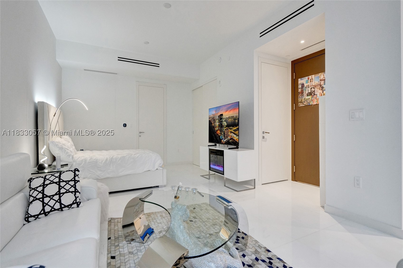300 Biscayne Boulevard Way #505C, Miami FL 33131