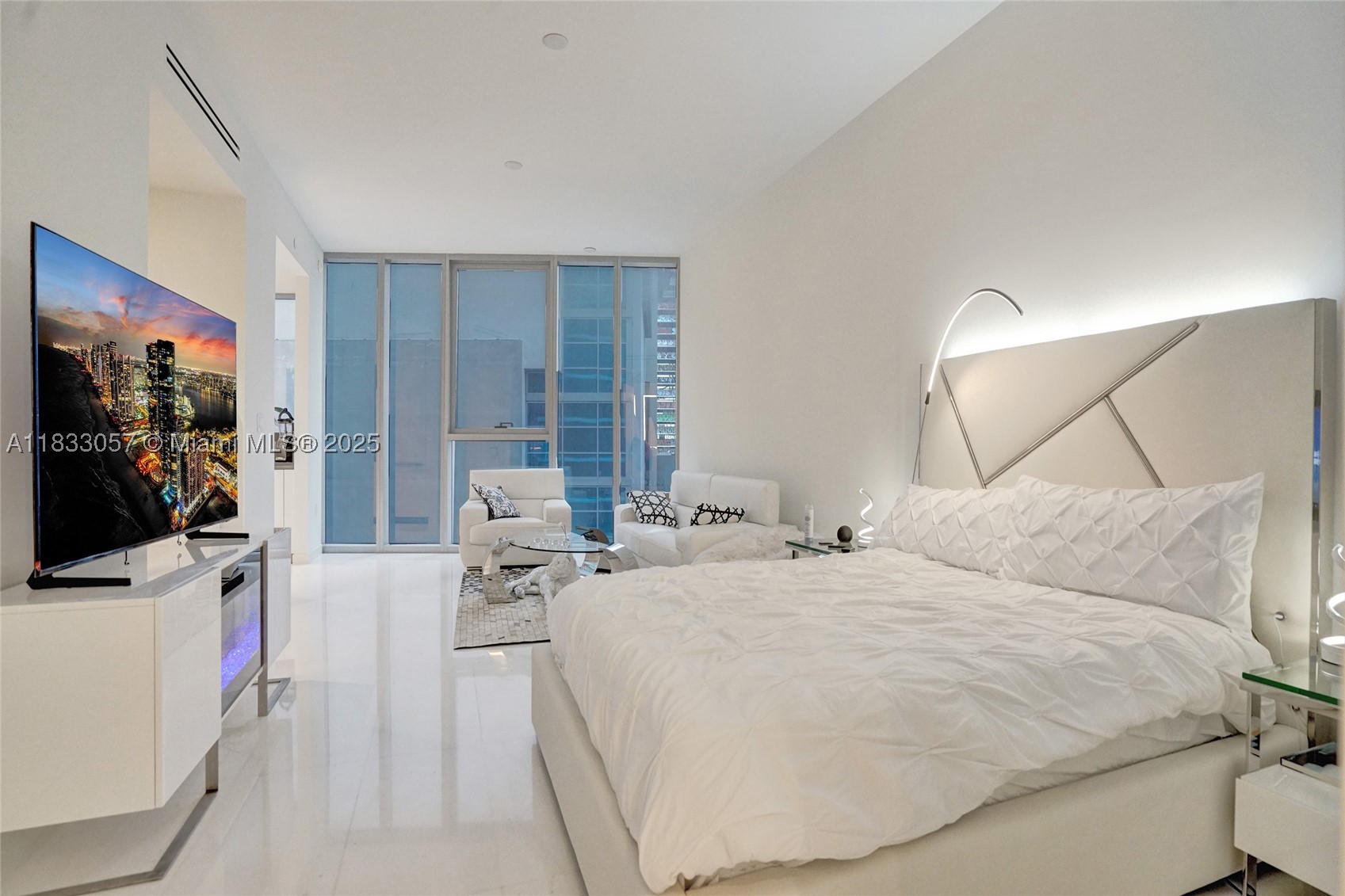 300 Biscayne Boulevard Way #505C, Miami FL 33131