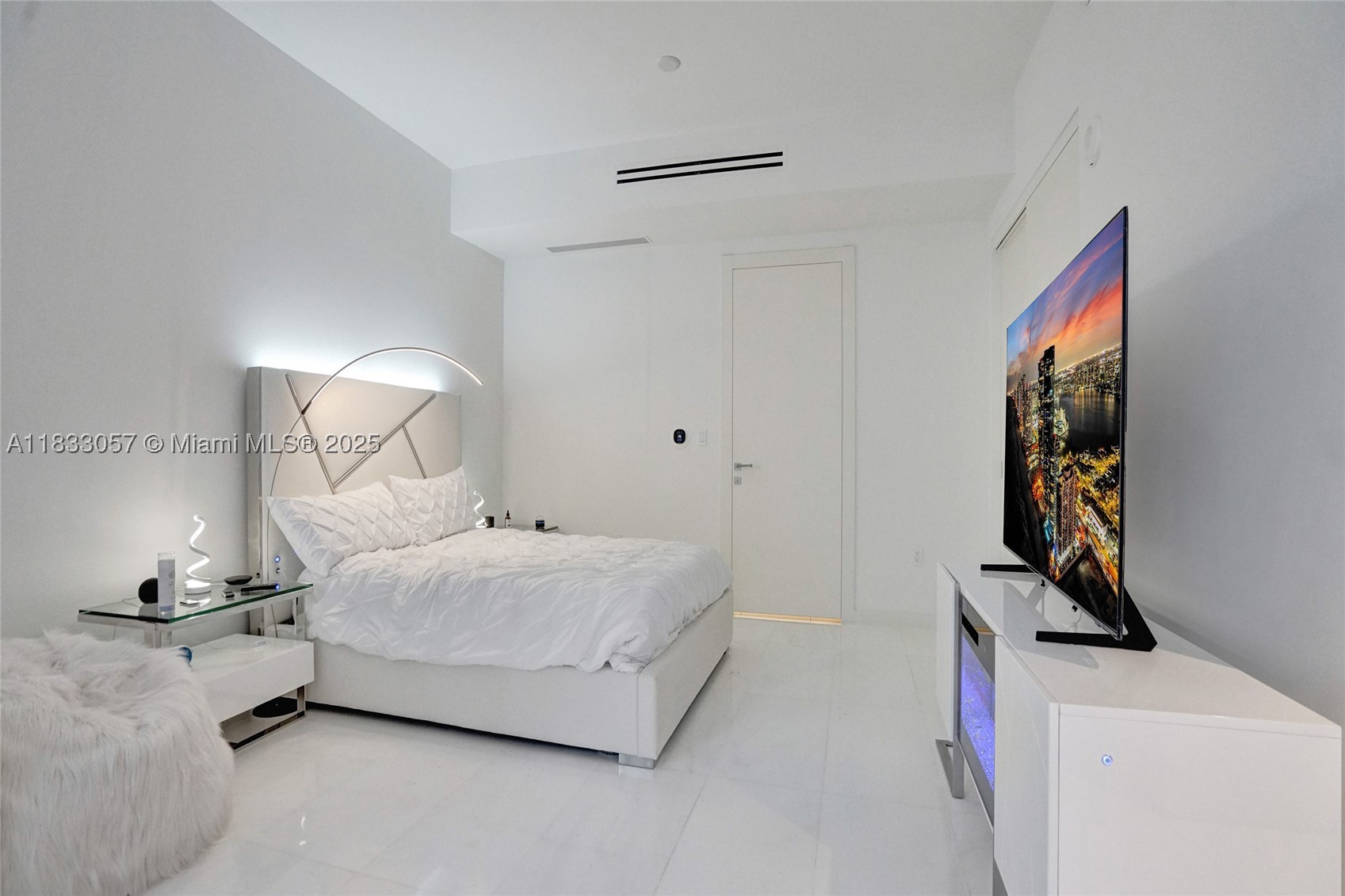 300 Biscayne Boulevard Way #505C, Miami FL 33131