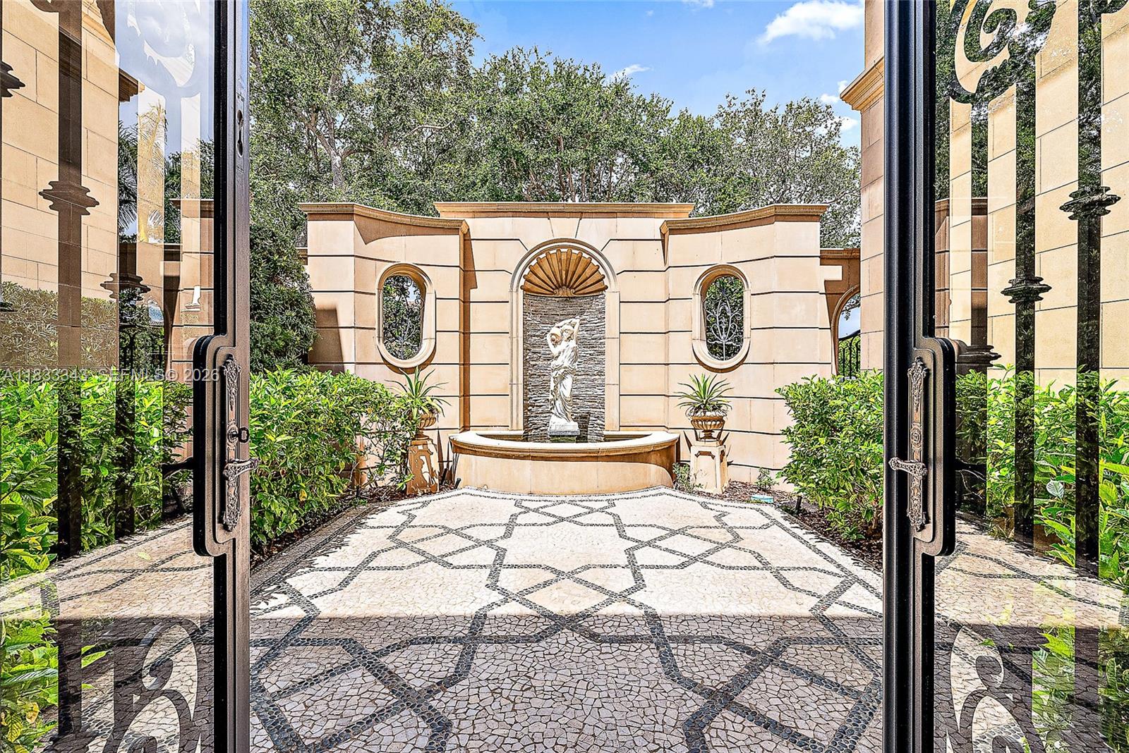 209 Commodore Dr, Jupiter FL 33477
