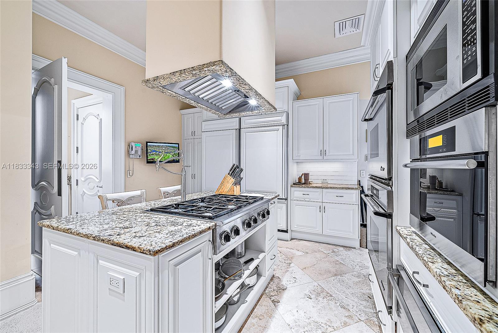 209 Commodore Dr, Jupiter FL 33477