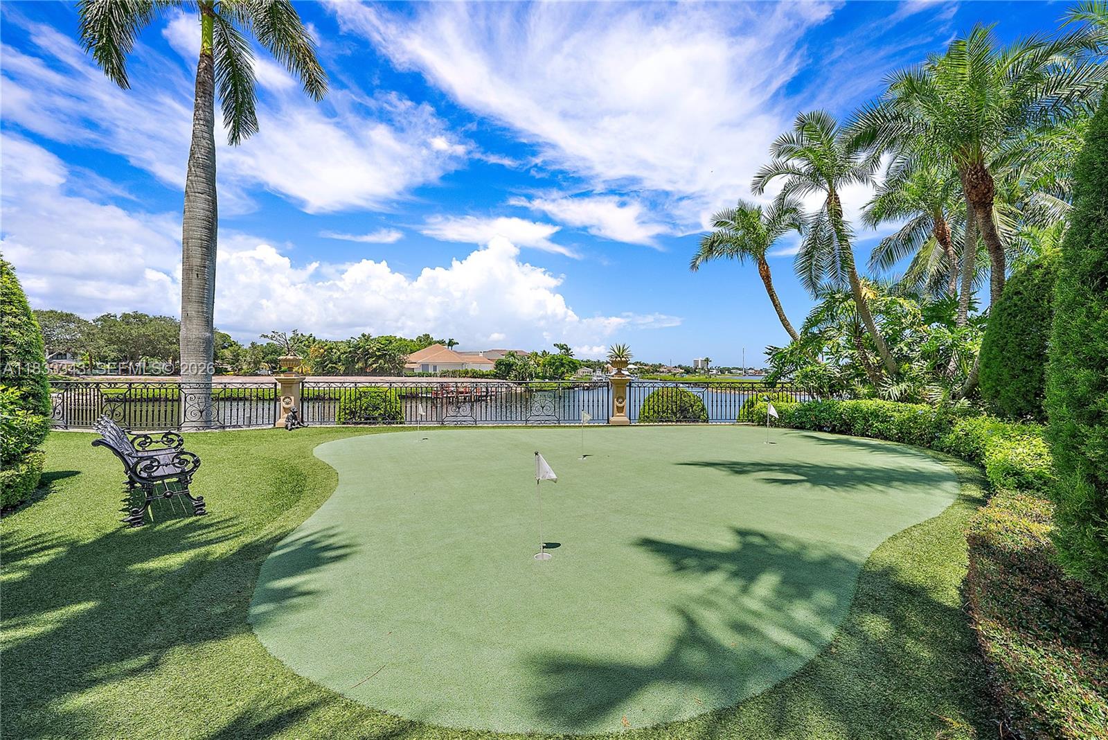 209 Commodore Dr, Jupiter FL 33477