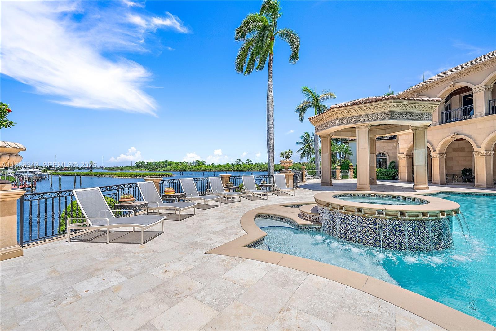 209 Commodore Dr, Jupiter FL 33477