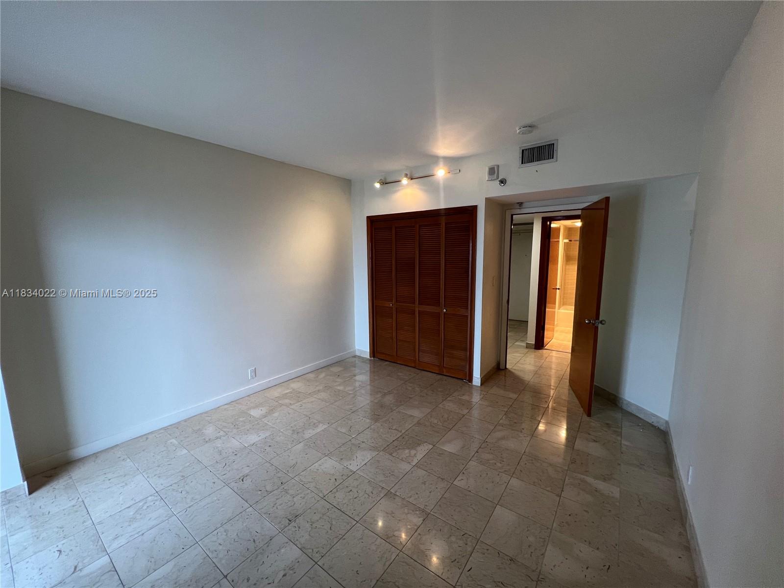 520 Brickell Key Dr #A1519, Miami FL 33131