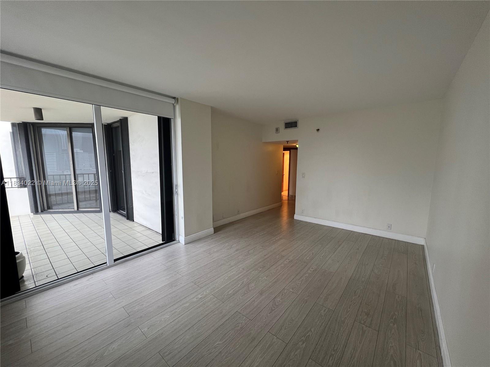 520 Brickell Key Dr #A1519, Miami FL 33131