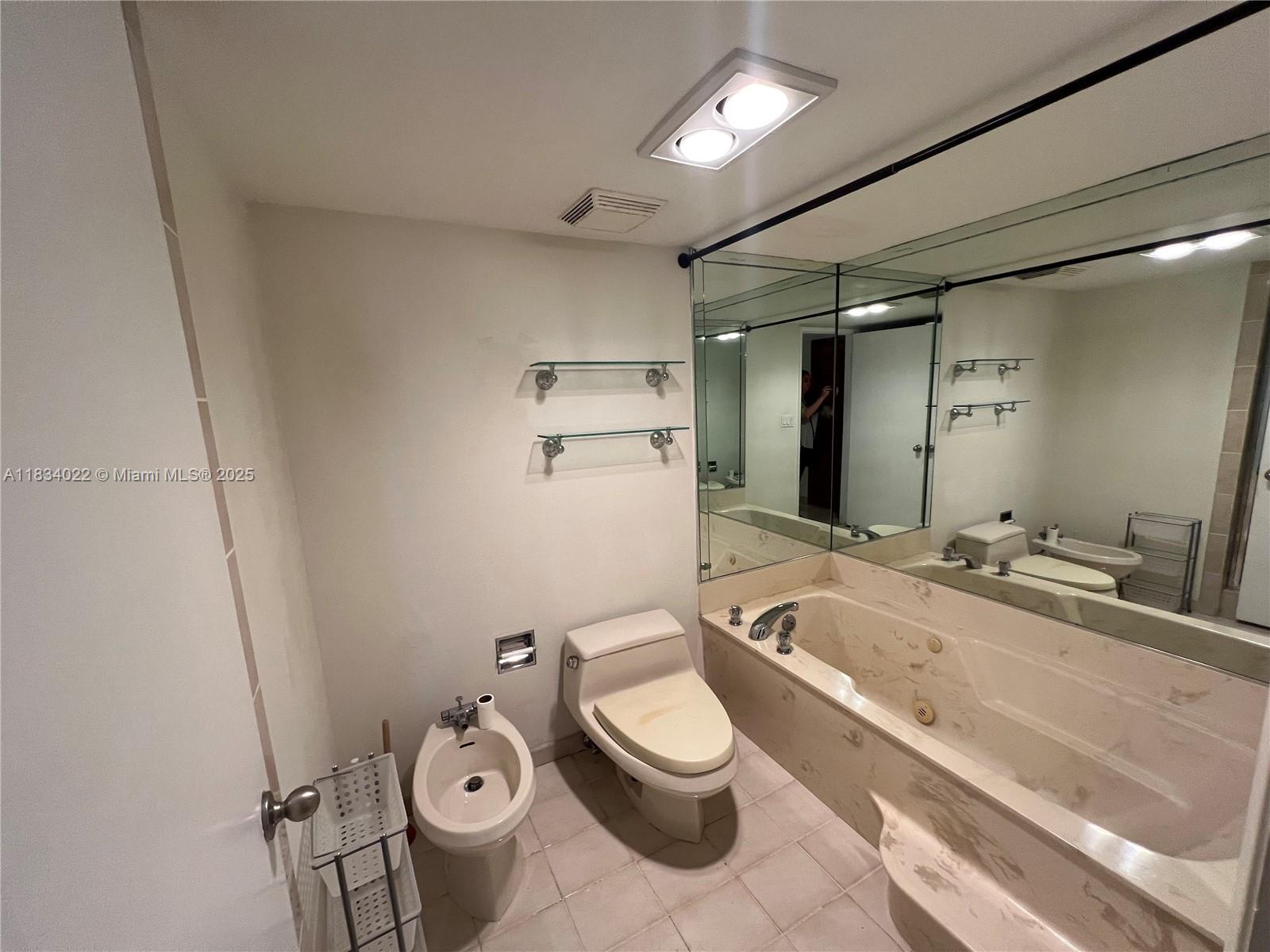 520 Brickell Key Dr #A1519, Miami FL 33131