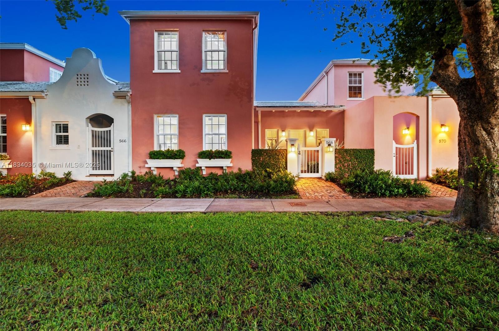 568 Loretto Ave #11, Coral Gables FL 33146