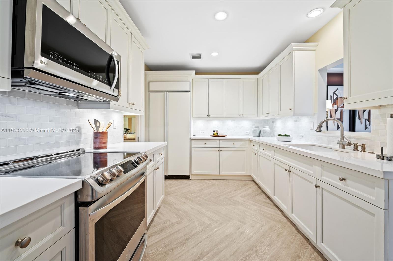 568 Loretto Ave #11, Coral Gables FL 33146