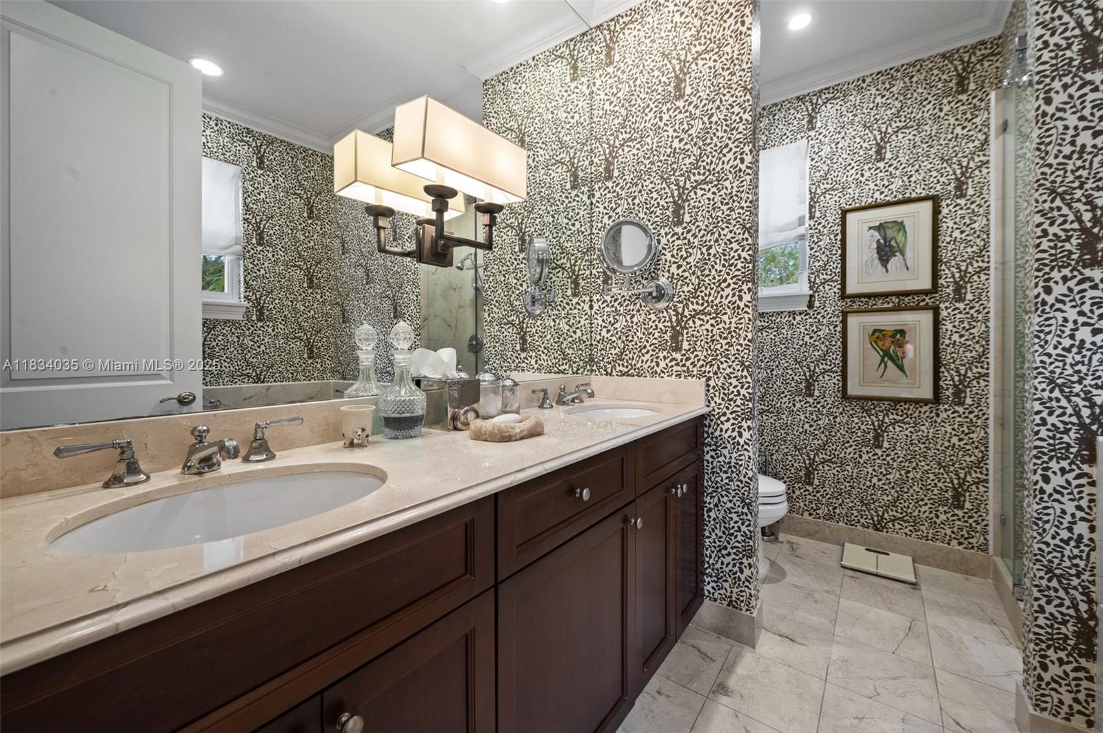 568 Loretto Ave #11, Coral Gables FL 33146