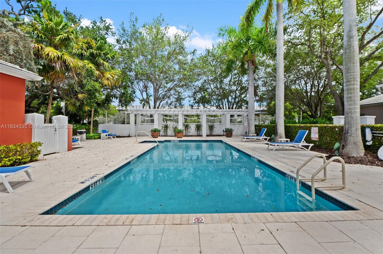 568 Loretto Ave #11, Coral Gables FL 33146