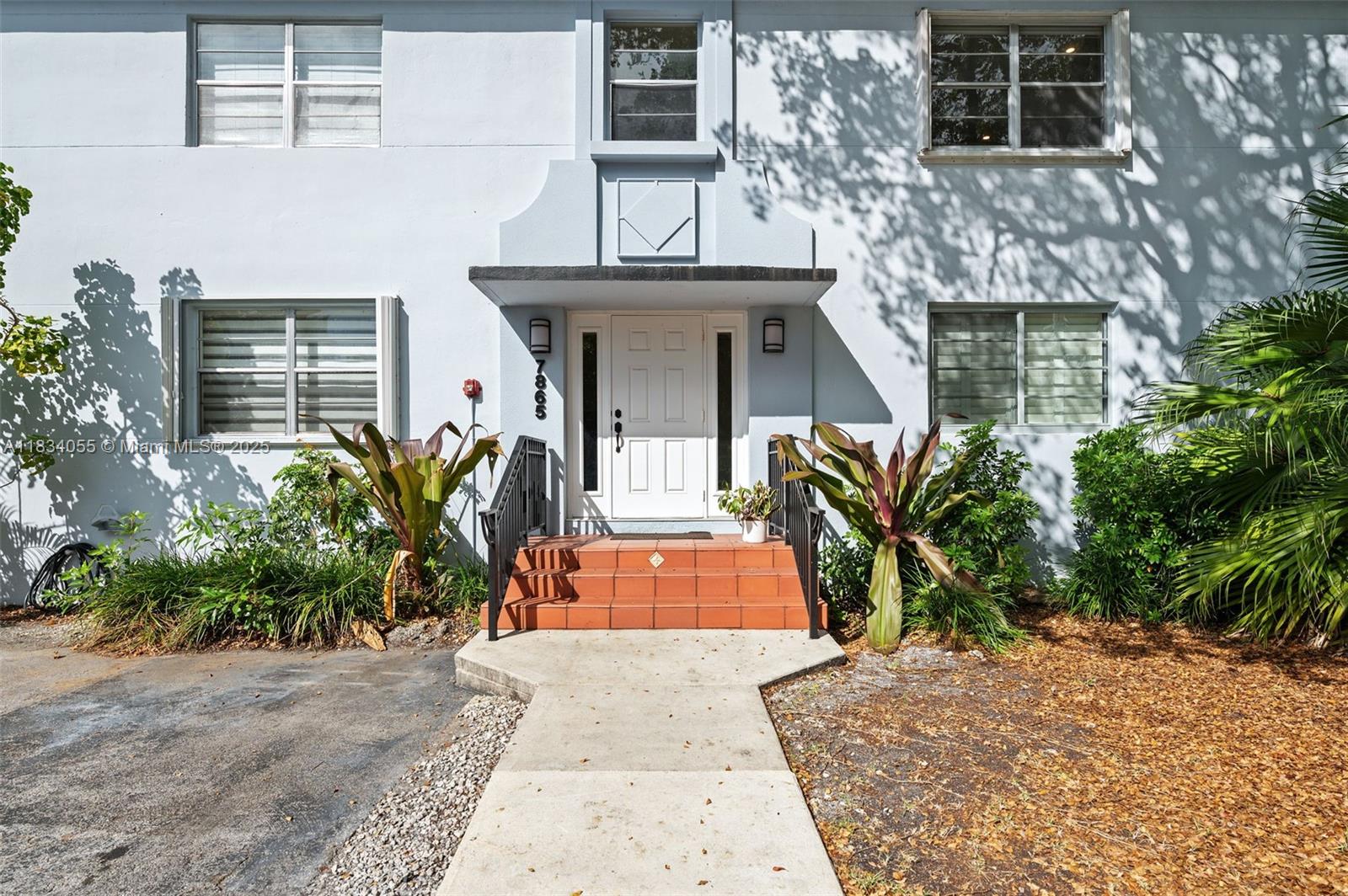 7865 SW 57th Ave #48D, South Miami FL 33143