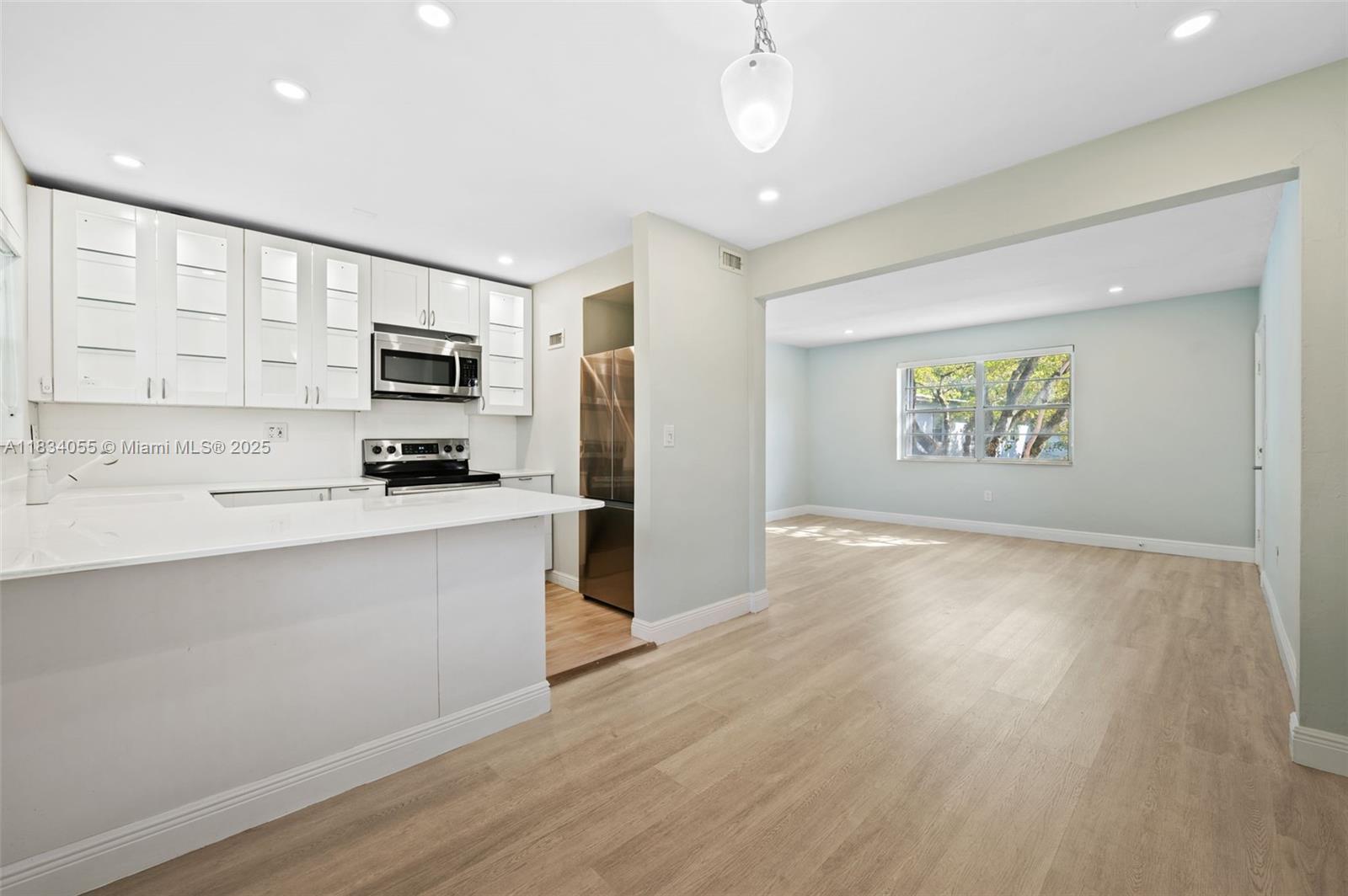 7865 SW 57th Ave #48D, South Miami FL 33143